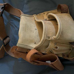 Craftsman Clip-On Tool bag/Tool Belt with Leather Belt Holster